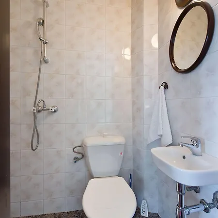 Konukevi Barbara And