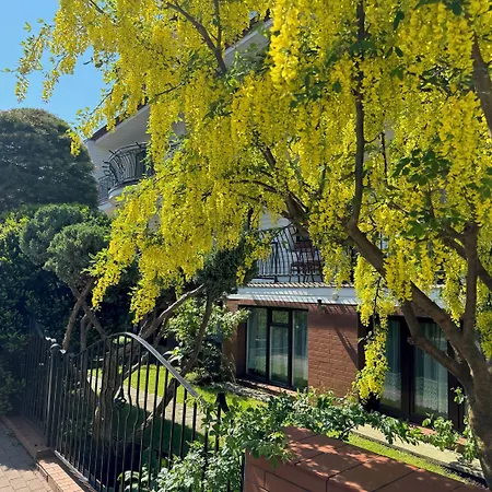 Barbara And بيت ضيافة