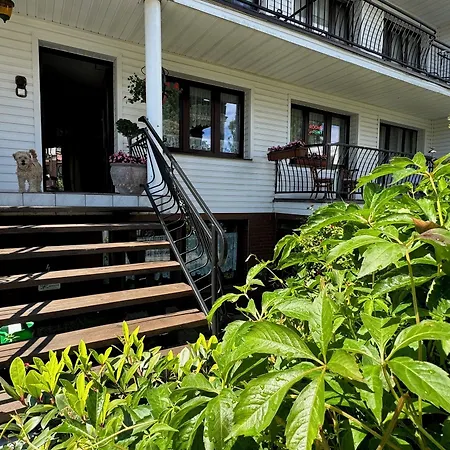 Barbara And Konukevi Jastrzębia Góra