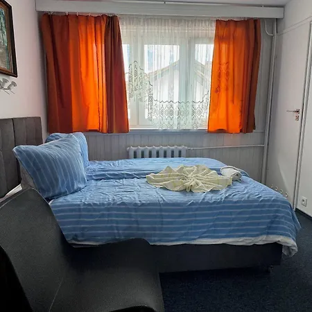 Barbara And Konukevi Jastrzębia Góra