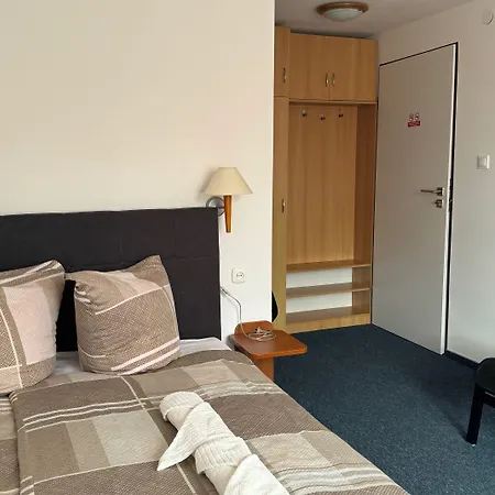 Barbara And Konukevi Jastrzębia Góra